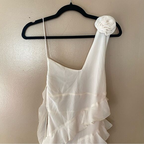 Bubishluxe Willow Ruffle Rosette Dress in White mini midi jellyfish hem Revolve - Picture 15 of 16